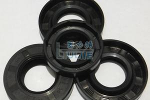 旋转轴密封圈TC型骨架油封 240*270*15