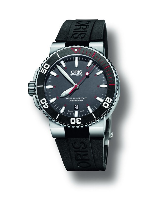 征服海洋 ORIS潜水表徜徉炎夏潜水季