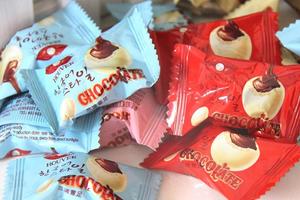韩国红吻芯满意足巧克力500g散装 婚庆喜糖休闲零食糖果2斤包邮 